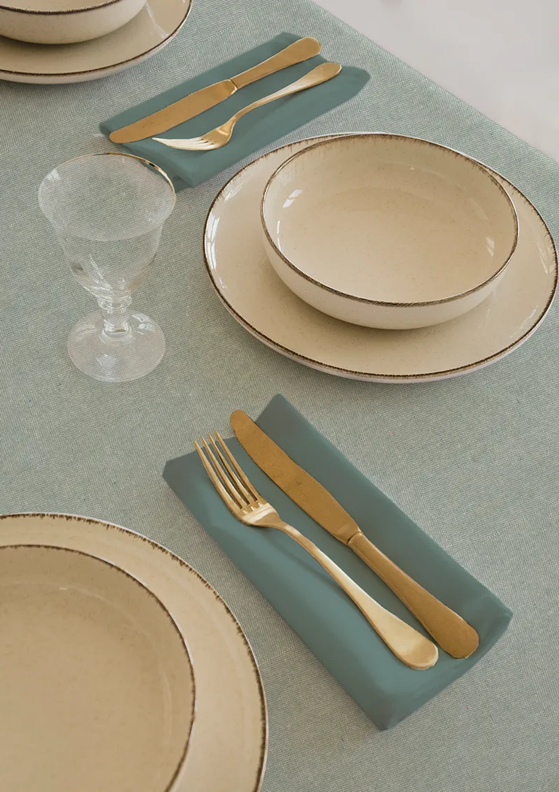 Mantel básico ZREE color lago.