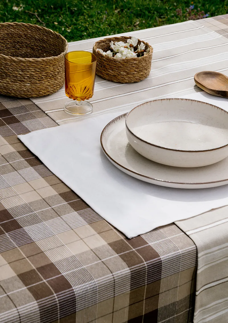 Conjunto de textil de mesa personalizado: mantel, camino de mesa e individuales